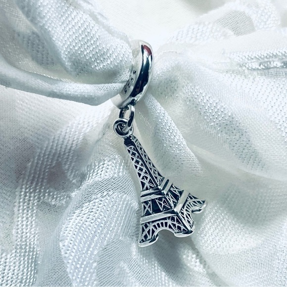 🗼NWOT Eiffel Tower Charm – Paris / France 🗼 - Picture 2 of 11